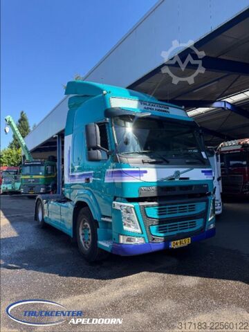 Standard tractor Volvo FM Globetrotter 4x2