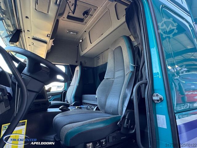Standard tractor Volvo FM Globetrotter 4x2