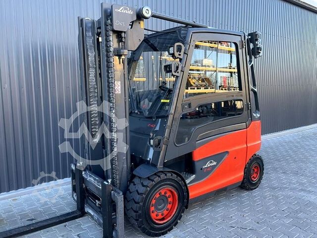 Chariot élévateur électrique à 4 roues Linde E 40 H-01/600