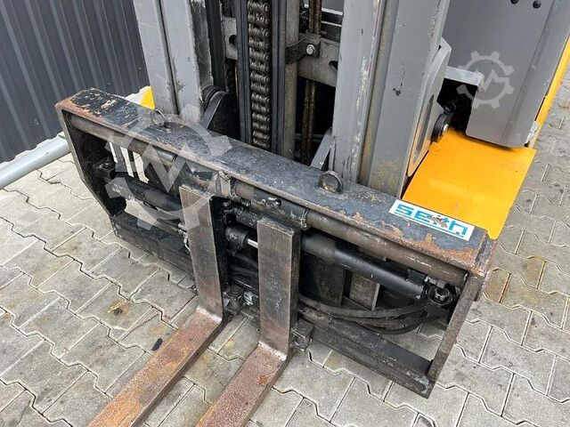 Elektrische vorkheftruck met 4 wielen Jungheinrich EFG 430