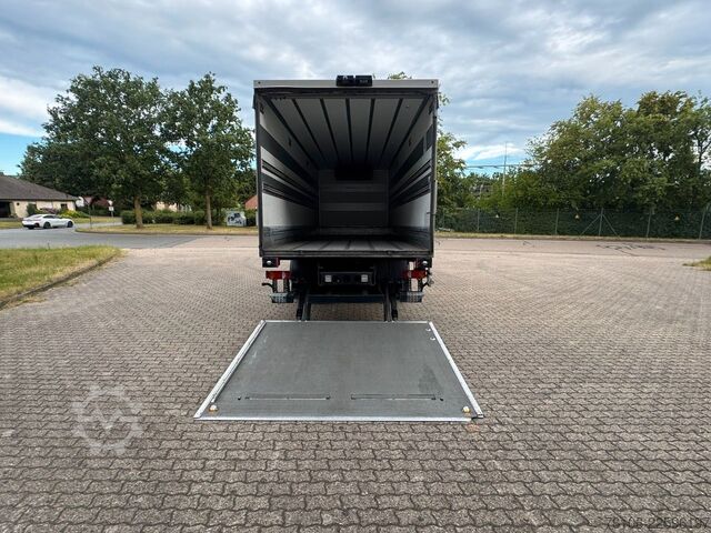 Refrigerated truck MAN TGM 18.290 Tiefkühlkoffer +LBW*Thermoking*