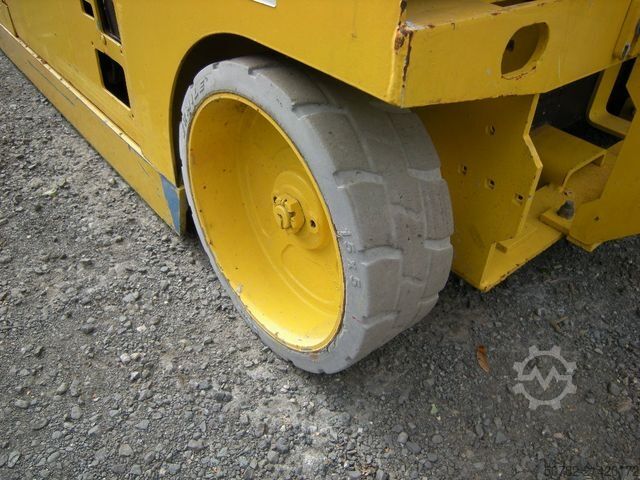 Arbeitsbühne GENIE GS 3246 Scherenarbeitsbühne 11,9 m