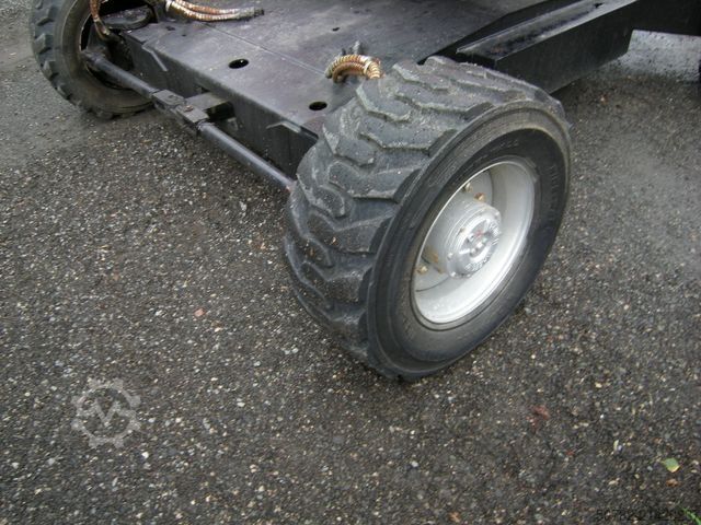 Munkaplatform  Arbeitsbühne Snorkelift SB-47JRT, AH  16m