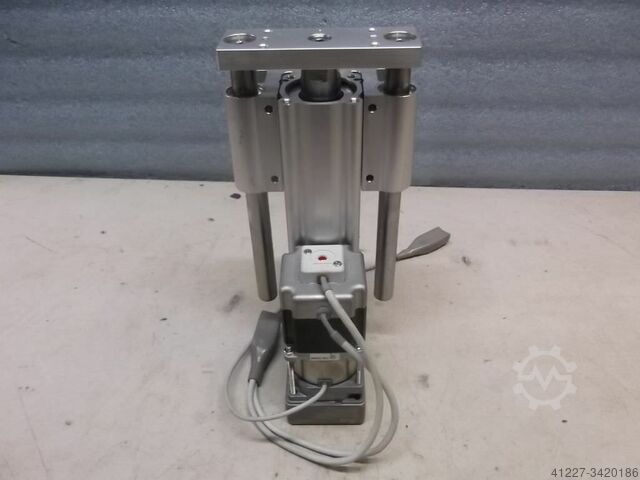 Electric drive with guide rod SMC LEYG32MB-100B-RA6P3D