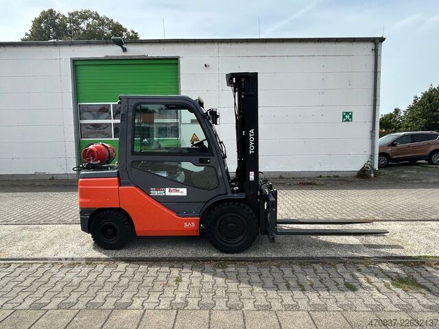 Ön yükleyici forklift TOYOTA 02-8FGJF35 / 3.500 kg / Triplex