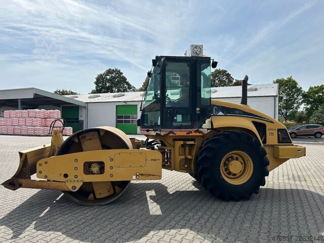 Envalsvält CATERPILLAR CS - 563 E / Walzenzug / 6 Zylinder / Planiersch