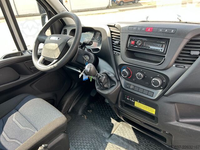 Kamyon üzeri eklemli platform IVECO Daily 35-12 / Socage 23 T + Funk / HomeButton