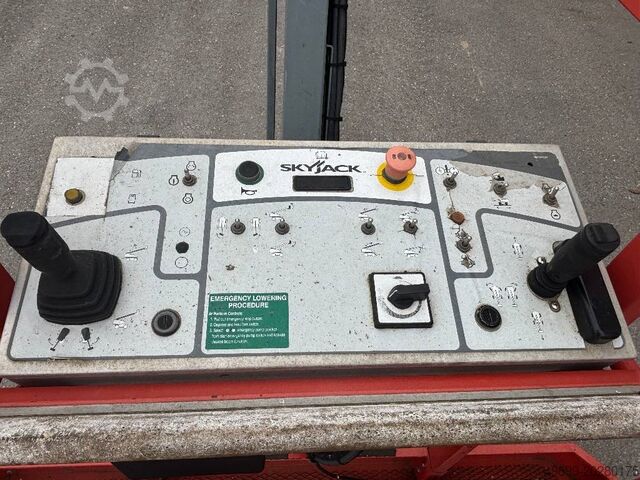 Teleskopbühne SkyJack SJ 45 T 15,70m Teleskop-Arbeitsbühne