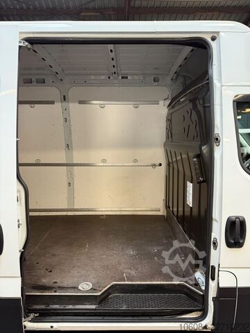Furgone a tetto alto IVECO Daily 35S18  MAXI HI-Matic AC TEMPO R-CAM LUFT