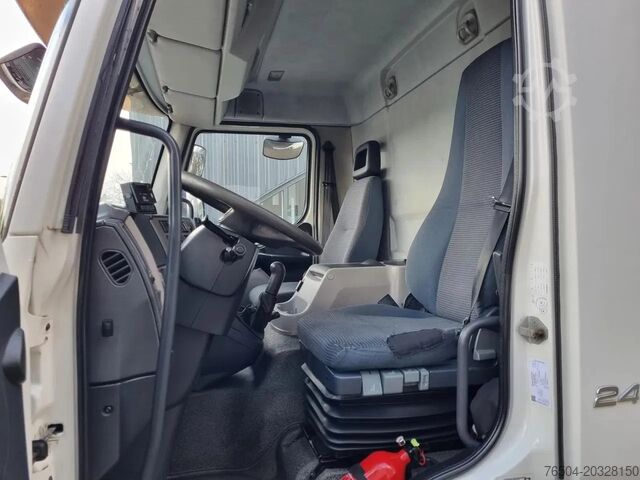 Refrigerated/freezer transport Volvo FL 12.220 Kuhlkoffer/ Carrier Supra 850 MULTITE...