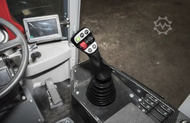 Utovarivač HZM 825-T Profi Teleskopradlader