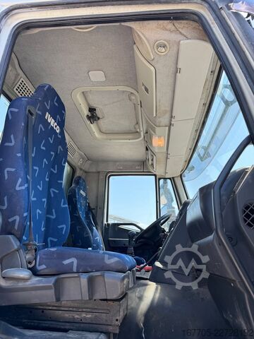 Caminhão betoneira Iveco TRAKKER 450