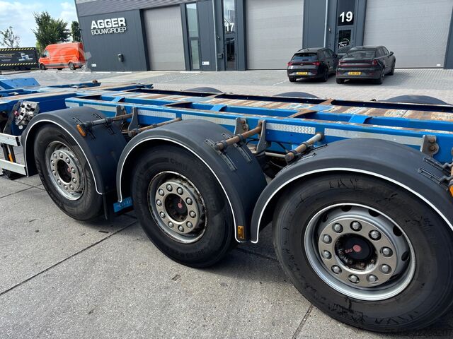Μεταφορά εμπορευματοκιβωτίων D-TEC FT-LS-S / 3x Extendable / 1x Lift Axle / SAF + ...