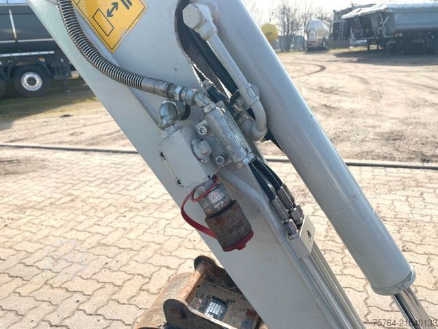 Mini excavator TAKEUCHI TB 216/Powertilt/ Verbreiterbar/TOP ZUSTAND!