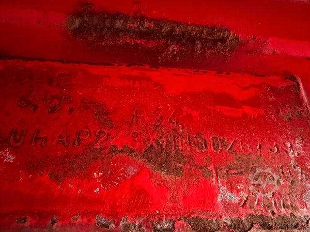 Three-way tipper trailer Dapa 4 axle tipper trailer 30 t