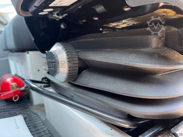 Box van VOLKSWAGEN CRAFTER KOFFER LBW + PORTALTÜR HECKANTRIEB KLIMA