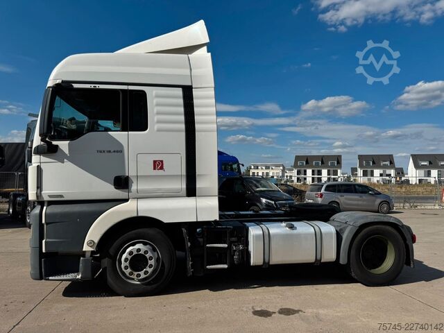 Standart çekici ünitesi MAN TGX 18.460 * VOLUMEN * RETARDER*315 / 70 BEREIFT