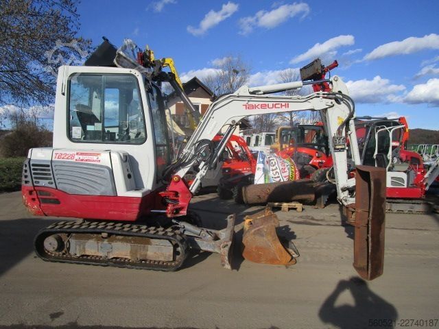 μίνι εκσκαφέας Takeuchi TB 228 -POWERTILT + Schnellwechsler +3 Löffel