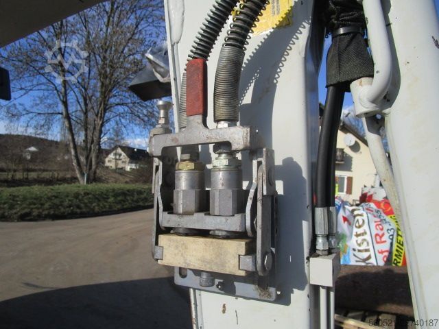 μίνι εκσκαφέας Takeuchi TB 228 -POWERTILT + Schnellwechsler +3 Löffel