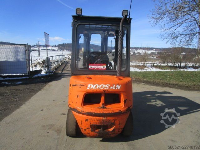 περονοφόρο ανυψωτικό πετρελαίου Doosan D25S-5 - Triplex-FH 4,8m + Seitenschieber