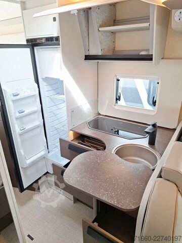 Halvintegreret autocamper BÜRSTNER B66 TD 690 *Hubbett*Lithium*TV/SAT