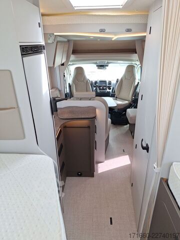 Halvintegreret autocamper BÜRSTNER B66 TD 690 *Hubbett*Lithium*TV/SAT