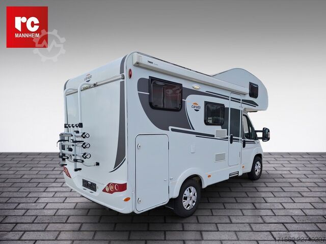Alkove-camper CARADO A 132 wenig Kilometer