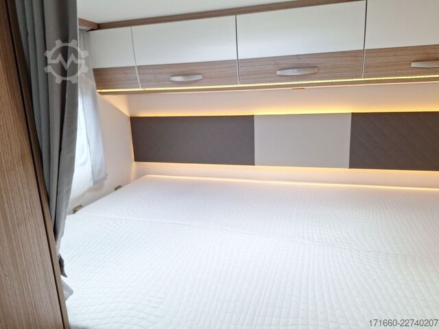 Alkove-camper CARADO A 132 wenig Kilometer