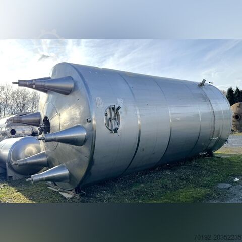 Réservoir de stockage isolé de 50 000 litres en V2A avec agitateur latéral à hélice.  K0151