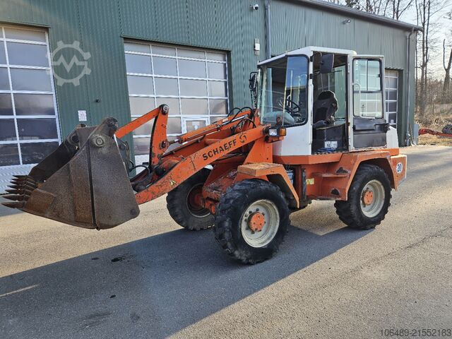Loader Scheff 833