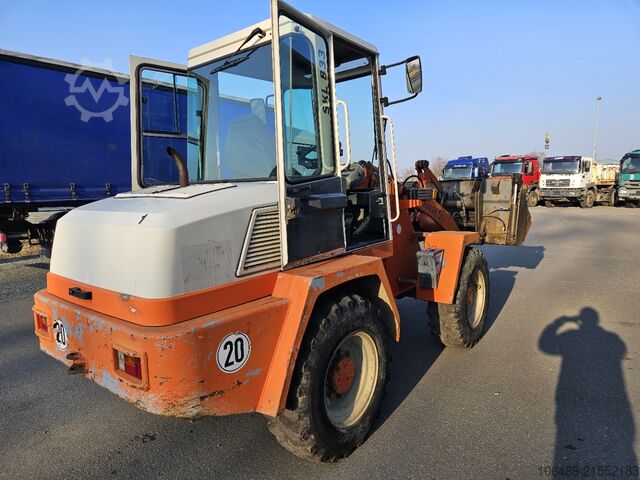 Loader Scheff 833