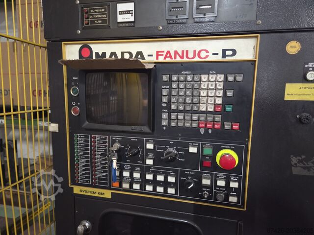 Machine de poinçonnage et grignotage Amada PEGA-204040