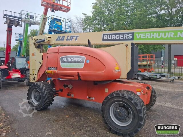 Leddelt teleskopisk arbejdsplatform JLG 800AJ