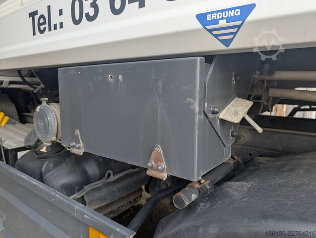 Camion-citerne Mercedes-Benz LKW Tankfahrzeug MB Atego