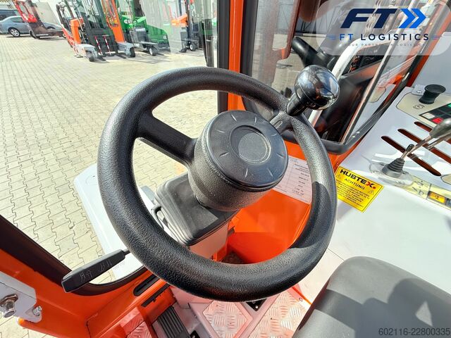 Carrello elevatore a 4 direzioni Hubtex DQ45-D TRIPLEX 5500 FORK POSITIONER