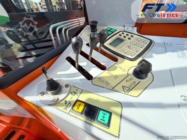Carrello elevatore a 4 direzioni Hubtex DQ45-D TRIPLEX 5500 FORK POSITIONER