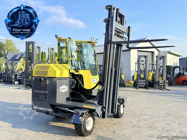 Carrello elevatore a 4 direzioni Combilift C3000XL GAS DUPLEX 4550 FORK POSITIONER