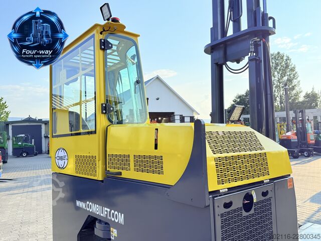 Carrello elevatore a 4 direzioni Combilift C3000XL GAS DUPLEX 4550 FORK POSITIONER
