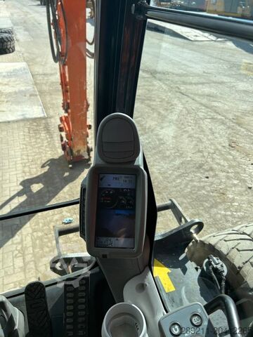 Pelle sur roues Hitachi ZX 140 W-5B