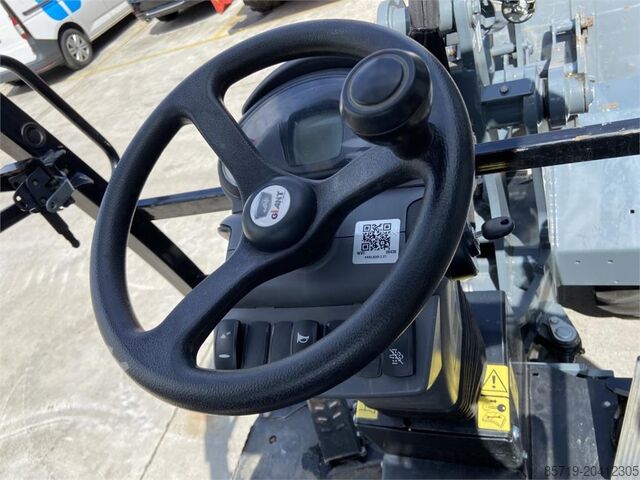 Loader GiANT G2700 Xtra HD (6436)