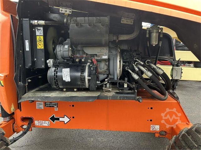 Articulated boom lift JLG 520AJ (2633)