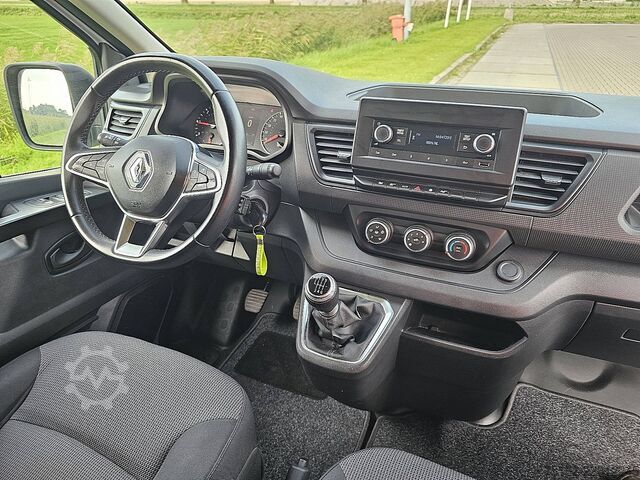Kombi s vysokou střechou RENAULT TRAFIC 2.0 DCI L2H1 Airco Trekhaak