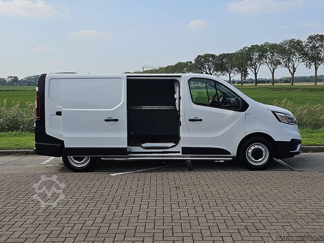 Kombi s vysokou střechou RENAULT TRAFIC 2.0 DCI L2H1 Airco Trekhaak