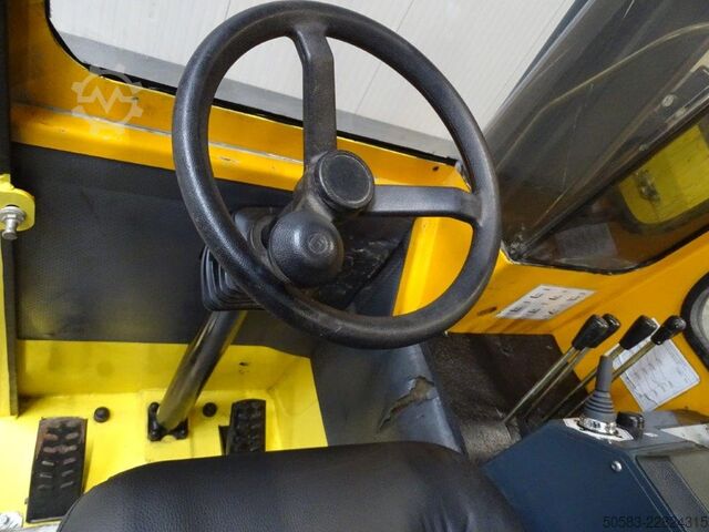 Čtyřcestný boční nakladač Combilift C3000