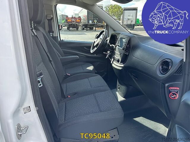 Furgoneta con caja Mercedes-Benz E-Vito