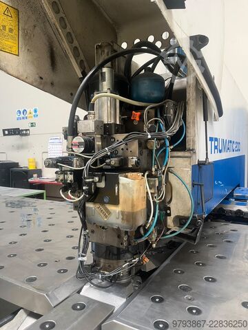 Punzonatrice TRUMPF TruMatic 200 R