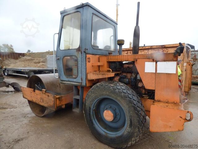 Egydobos tömörítő CASE-VIBROMAX W602 BD