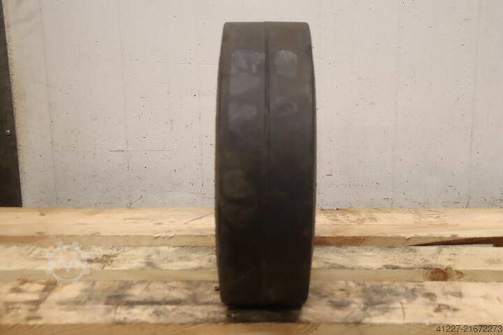 Massivgummidæk med fælg, 2 stk. unbekannt Ø 420 x 95 mm