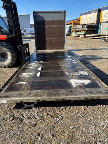 Vekselplatform Krone Jumbo Plattform 7,82 mit Lochleiste