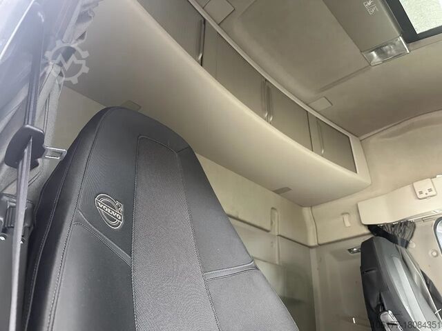 Standard-SZM Volvo FH 13.460 Globetrotter / 6x2 / VEB / 469612 km ...